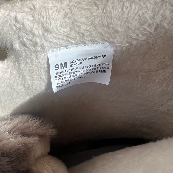 JBU Taupe and Gray Fur Winter Boots size 9 - Picture 2 of 10